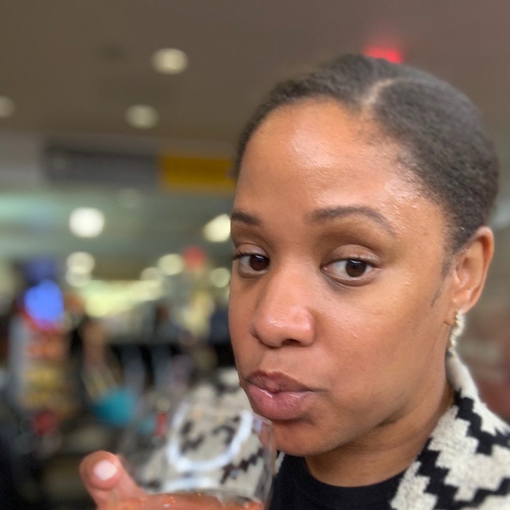 Meet your Posher, Monique
